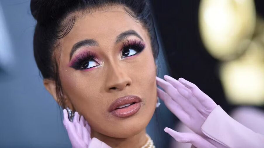 Cardi B acquittée dans une affaire d&rsquo;agression en Californie